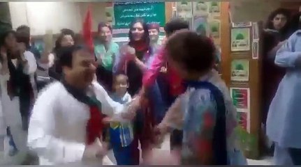 PIA Ki AirHostess Ki Qismat Badal Gai.