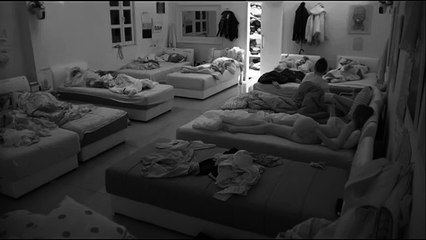 Zadruga - Bane opipavao Miljanine butine - 25.04.2018.