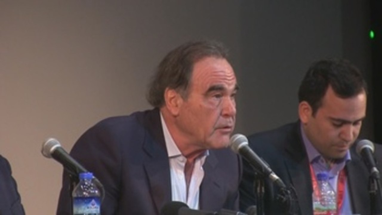 Oliver Stone arremete en Irán contra las políticas de EE.UU. en Oriente Medio
