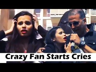 Akshay को मिलकर उनकी FAN के आँखों में आये आँसू