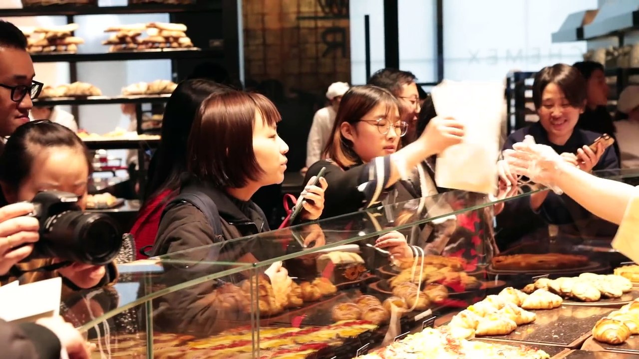 Welcome to the Coolest Starbucks in the World—Powered by Alibaba