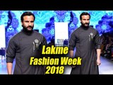 Saif Ali Khan बने Showstopper Designer Shantanu और Nikhil कल लिए | Lakme Fashion Week