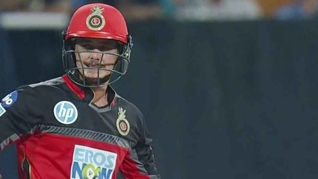 IPL 2018, RCB vs CSK: Quinton De kock hits his first IPL fifty for RCB | वनइंडिया हिंदी
