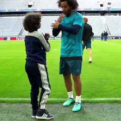 El peculiar saludo entre Marcelo y su hijo Enzo