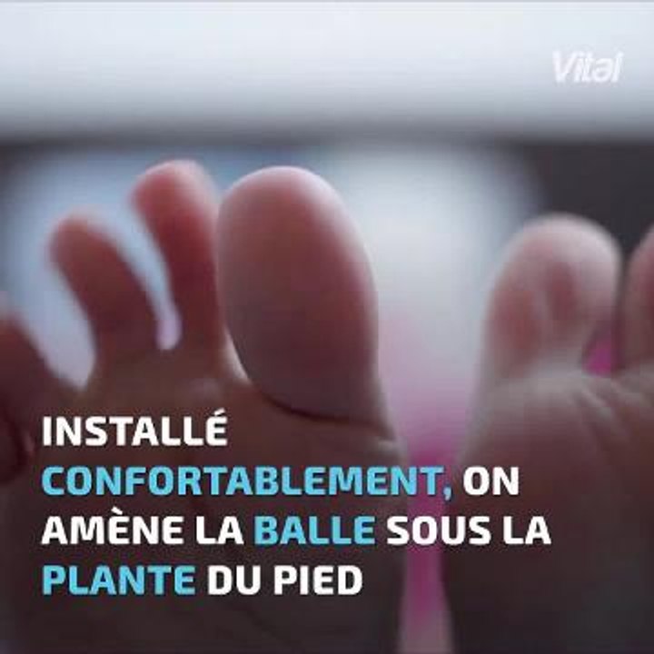 Un massage des pieds relax avec une balle de tennis - Vidéo Dailymotion