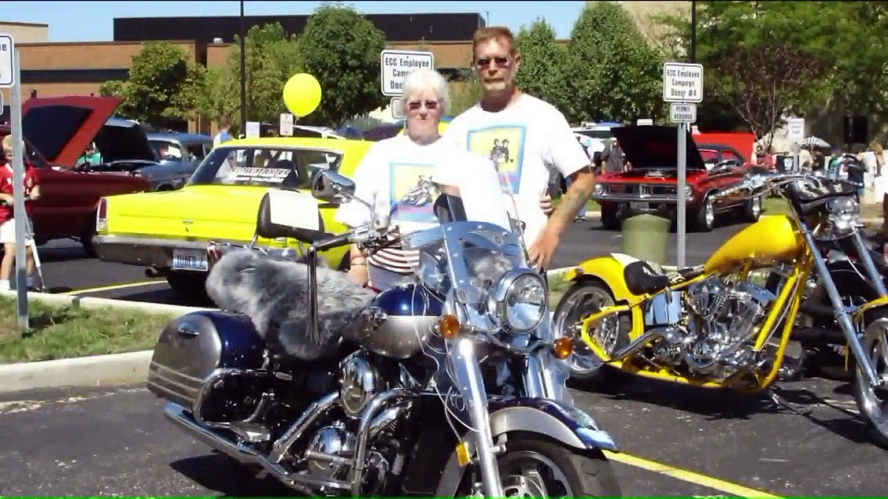 Woman Encourages Others Not to Drive Distracted After Dad Dies in Crash