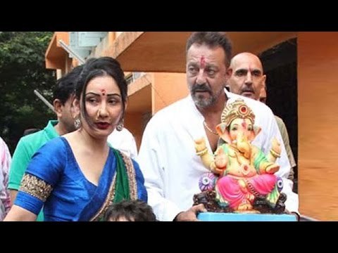 Sanjay Dutt Out Of JAIL For His GANPATI VISARJAN
