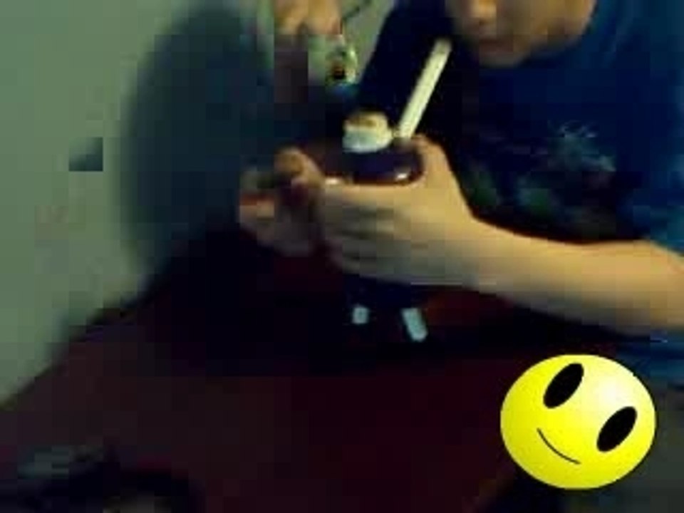 Cameron avec sa pipe 2