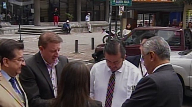 Se solicita que se investigue las rutas del dinero que cobraron los funcionarios de Quito a los transportistas de taxis y buses