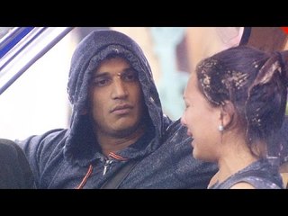 SHOCKING! Prince Narula Touches Rochelle's B00B's | Bigg Boss 9