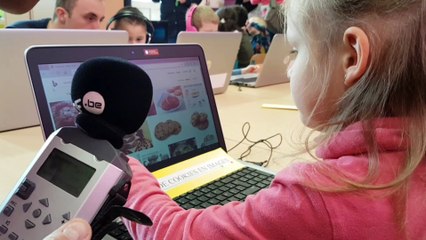 Ecole numérique Houdeng 002 Elodie clique