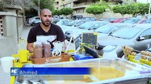 Creativo carrito de batata para apoyar a parejas jóvenes