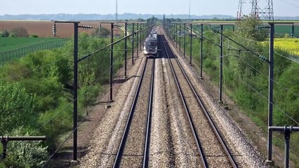 HIGH SPEED TRAIN SuperSOnic  #AWESOME