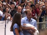 Los duques de Cambridge salen del hospital con su primer hijo