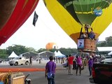 Globos aerostáticos decoran el cielo de Malasia