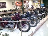 Museo de la motocicletas clásica exhibe colecciones privadas.mpg