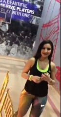Giydiği tayt ile spor salonu kapttırdı