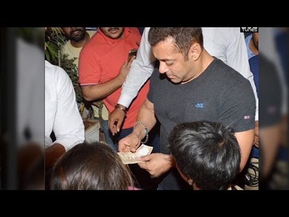 Salman Khan Spends Time With Street Kids & Give...