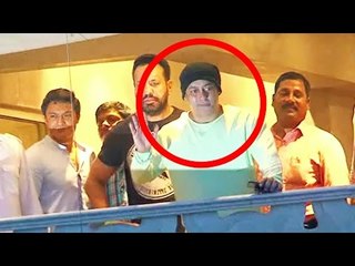 Salman Khan Shows LOVING GESTURE Towards His Fans On EID 2016