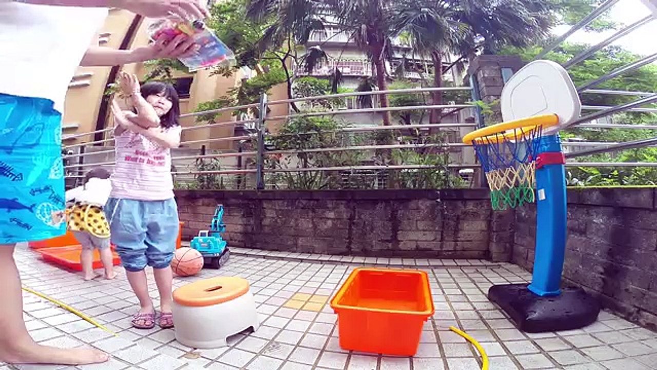 寶貝日記(丟水球)GOPR7600