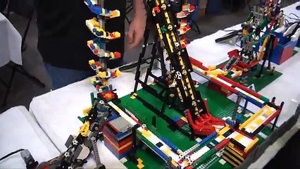 Record-breaking LEGO great ball contraption / Rube Goldberg - Brickworld Chicago new