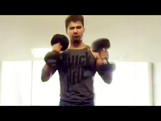 (Video) Varun Dhawan INTENSE Bodybuilding WORKOUT