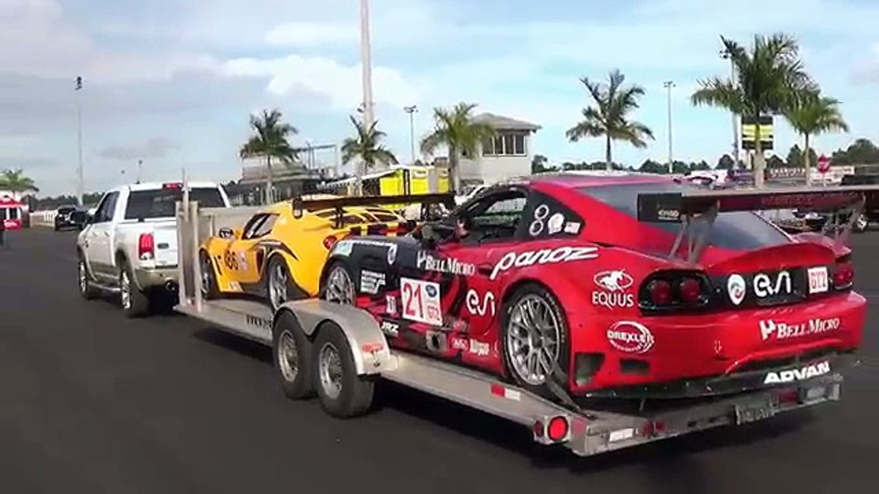 Racing Day Ferrari vs Corvette Z06 vs Viper TA vs Ford & more Super Car Week
