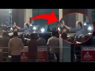 (Video) Super Star Rajinikanth Spotted at Chennai Airport