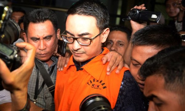KPK Perpanjang Penahanan Gubernur Jambi Nonaktif Zumi Zola