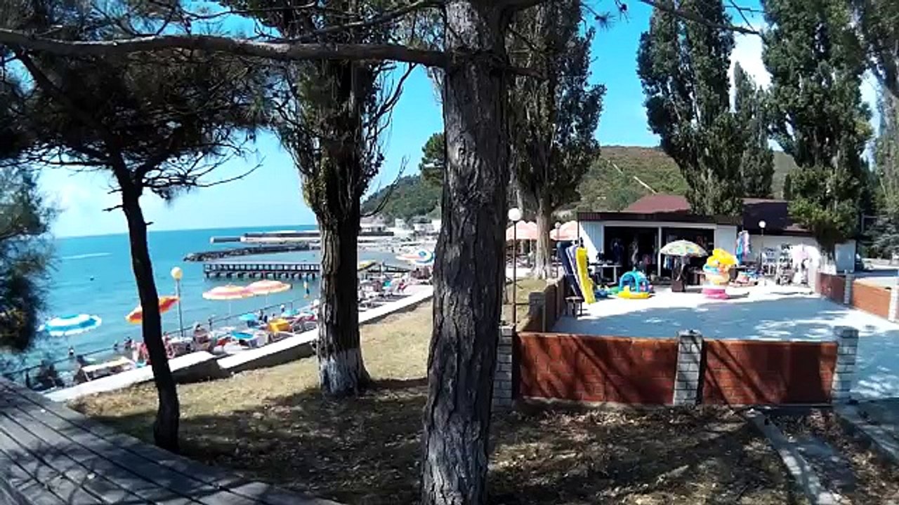 Чёрное море. Голубая Бухта. Пляж. Подводные съёмки. Место для машин у Чёрного моря