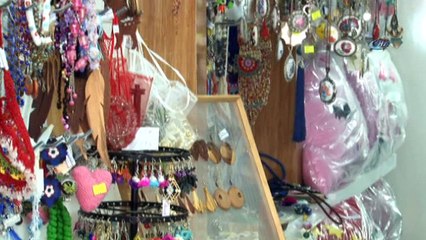 Kanser tedavisi için hastaneye vereceği parayı mağazasına yatırdı