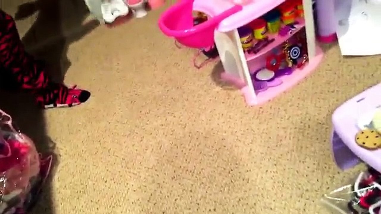 Hide and seek Mallerie TV 12 w/ Kelli Maple