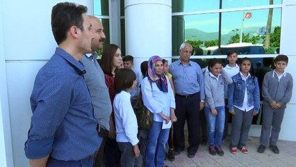 Öğrenciler harçlıklarını Mehmetçiğe bağışladı