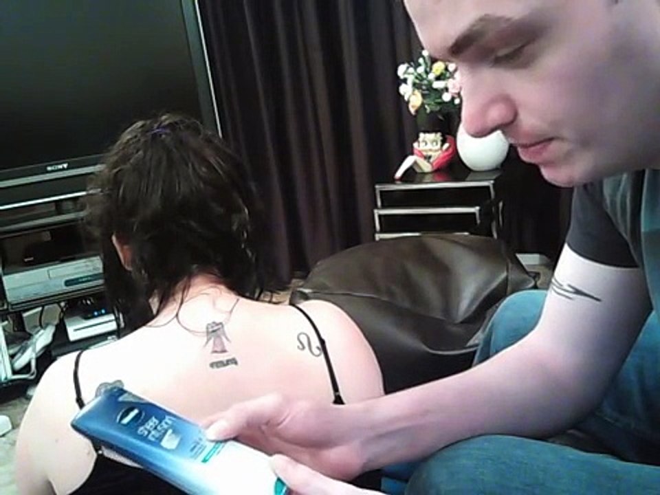 ASMR BOYFRIEND MASSAGES MY NECK / SHOULDERS & TICKLES / TRACES ON BACK / HAIR PLAY - TINGLES