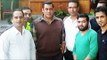 Salman Khan SPOTTED In Tubelight New Look With Fans In Manali