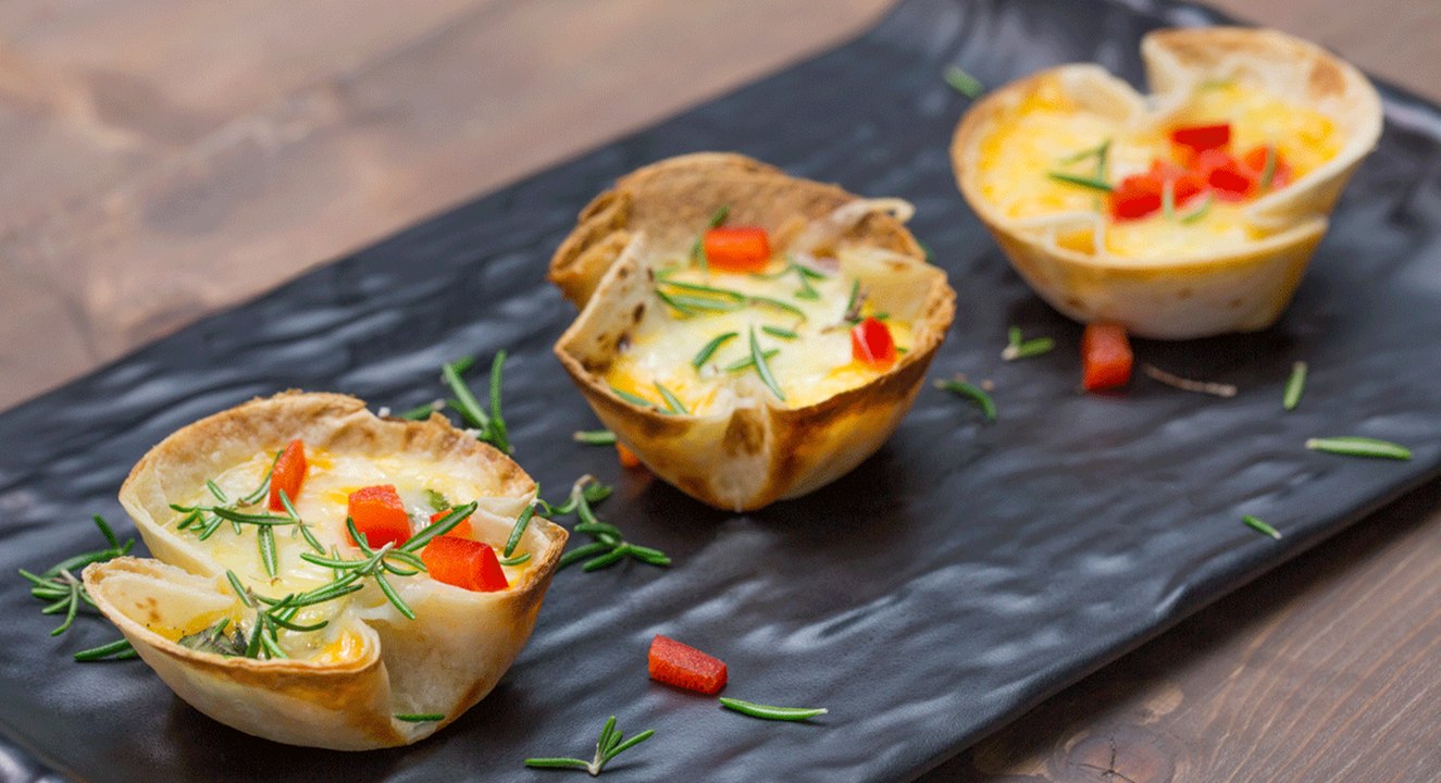 طريقة عمل ميني كب كيك التورتيلا بالبيض والجبن