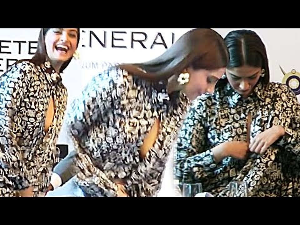 Sonam Kapoor's NIP SLIP In Public | SHOCKING Wardrobe Malfunction - video  Dailymotion