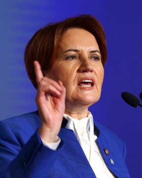 Akşener: Gül'ün Adaylığından Mutluluk Duyarım Ama Adaylığımı Geriye Almam Mümkün Değil