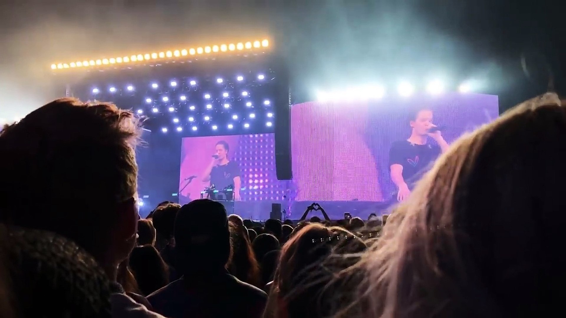 ⁣Kygo dedicates song to Avicii at Coachella 2018