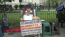 Métiers en voie de disparition: écrivain public à Bogota