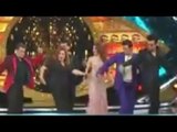 Salman Khan & Jacqueline DANCES On Baby Ko Bass Pasand Hai On Bigg Boss 10