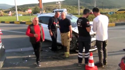 İzmir Selçuk'ta Servis Minibüsü Kaza Yaptı: 25 Yaralı