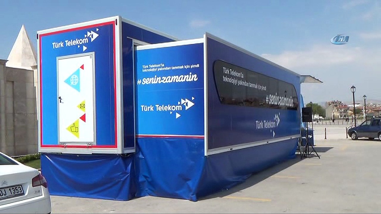 Türk Telekom Teknoloji Seferberliği projesi Konyalı kadınlarla buluştu