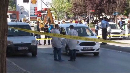 Trafik kazası sonrası kurşun yağdırdı: 1 ölü, 1 yaralı