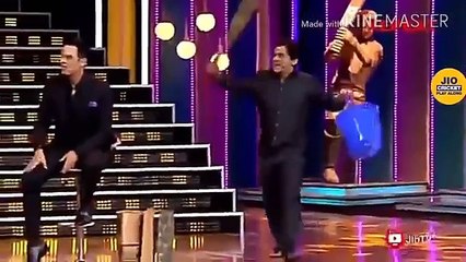 Sunil Grover as Kapil Dev on Jio Dhan Dhana Dhan