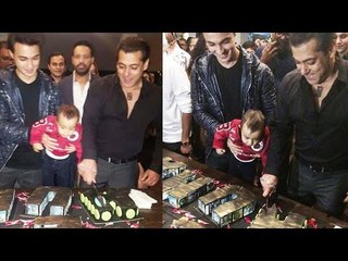 (VIDEO) Salman Khan CUTTING CAKE At Panvel Farm House - 51st Birthday Celebration