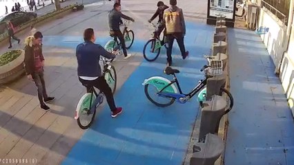 Küçük kızı ölümden son anda böyle kurtardılar