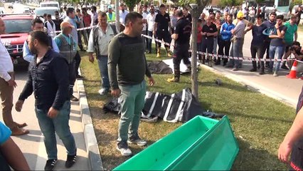 Refüjde çalışma yapan işçilere otomobil çarptı: 3 ölü