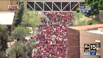 Teachers rally at Arizona capitol