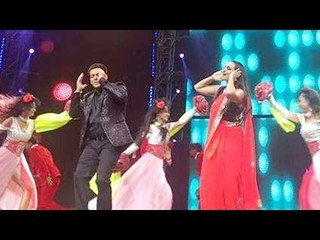 Salman Khan SIZZLES With Sonakshi Sinha On Da-Bangg Tour 2017